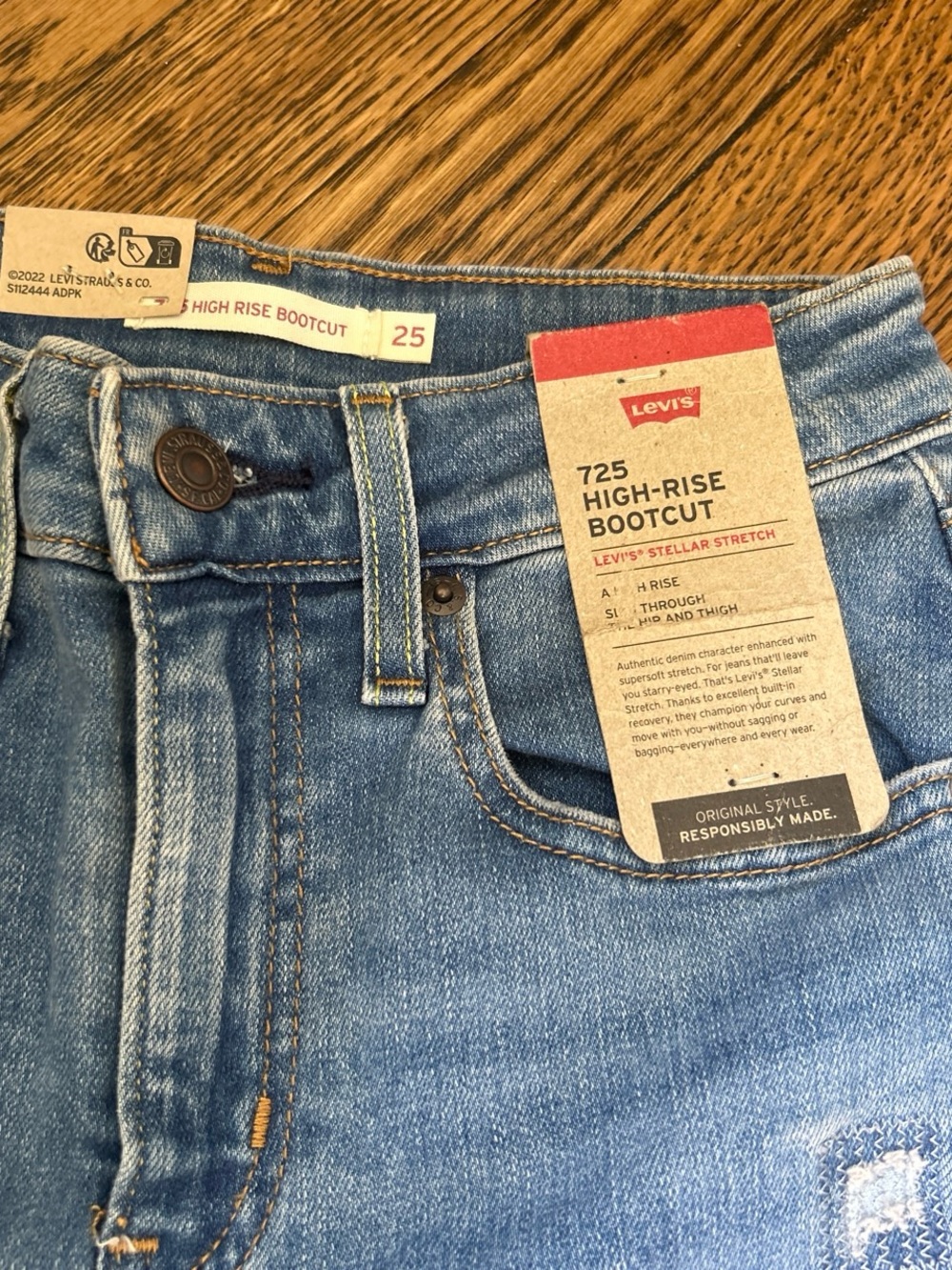 NWT Levi's 725 High Rise Bootcut Jean - Picture 5 of 6